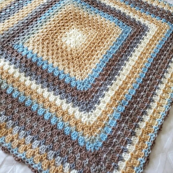 Crochet BABY BLANKET AFGHAN Lap Granny Square 30"x 30" Beige Blue Gray Brown New - Picture 5 of 13